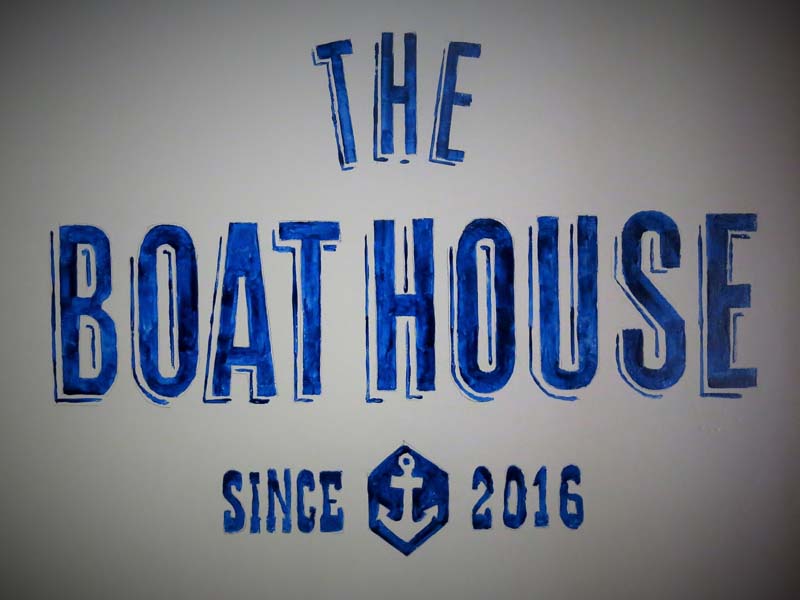 THE BOAT HOUSE